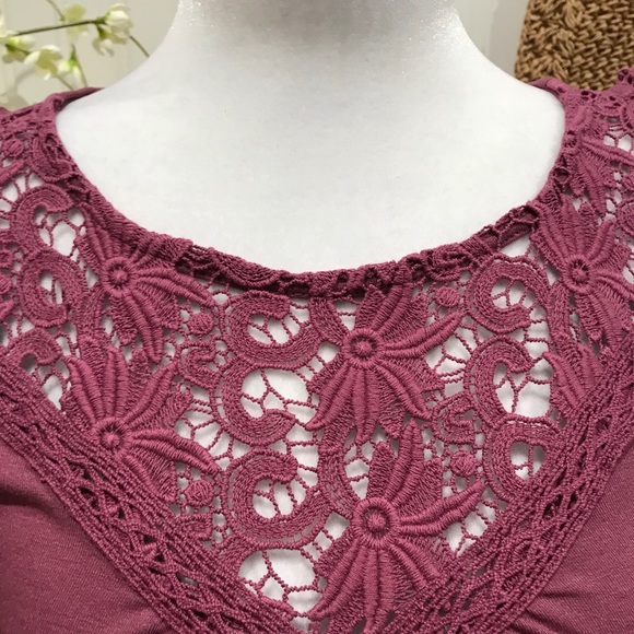 $19 SALE!!!! Magenta Crochet Sleeve Shift Dress - Picture 13 of 16